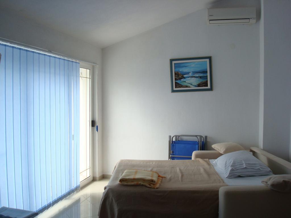 Apartments 4 Dolphins Rogoznica  Kamer foto