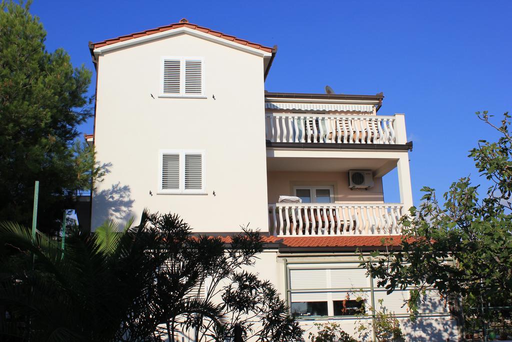 Apartments 4 Dolphins Rogoznica  Buitenkant foto